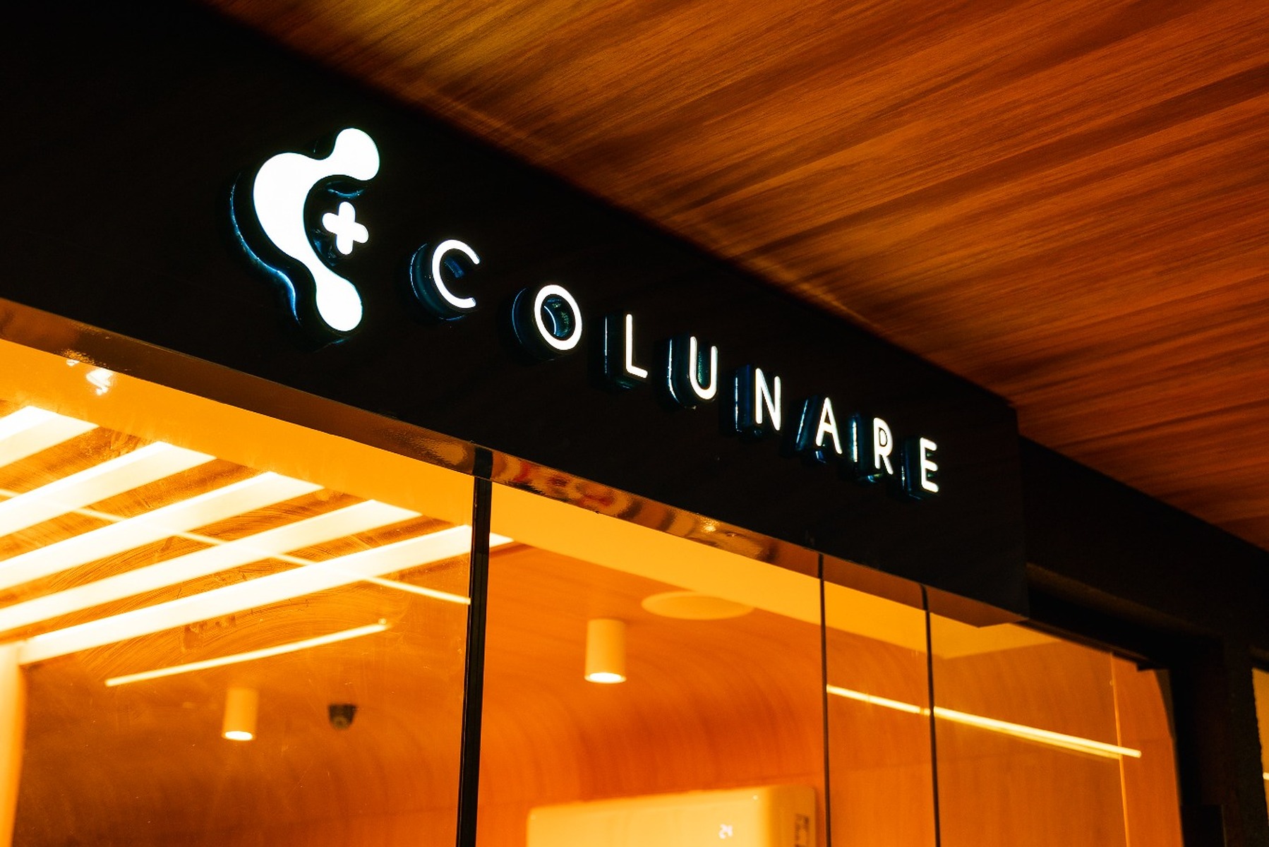 Entrada da clínica Colunare