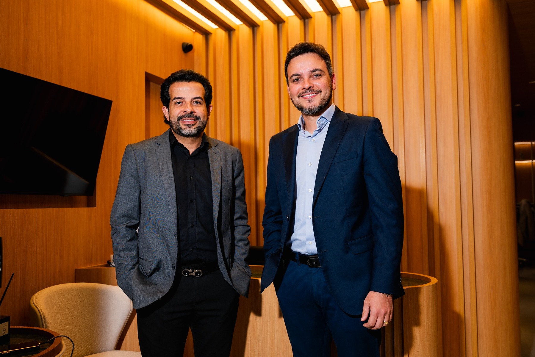 Equipe médica na clínica Colunare